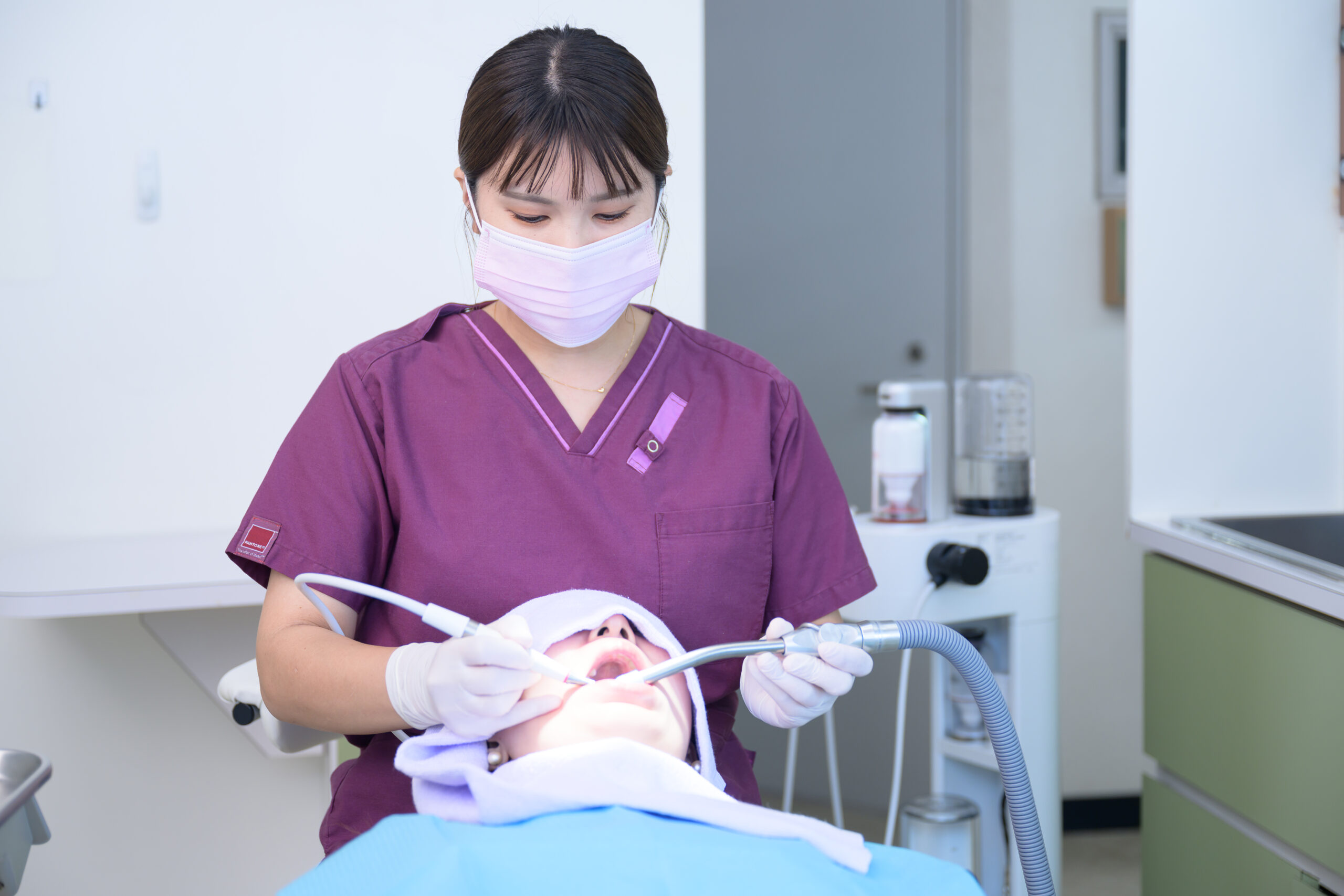 歯周病の治療中の様子